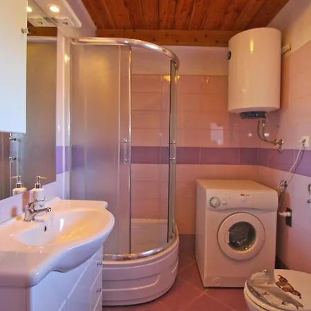 Comfortable With Pool And Garden