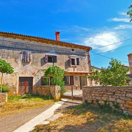 Holiday home Comfortable With Pool And Garden Valtura