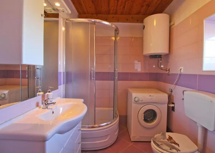 Comfortable With Pool And Garden