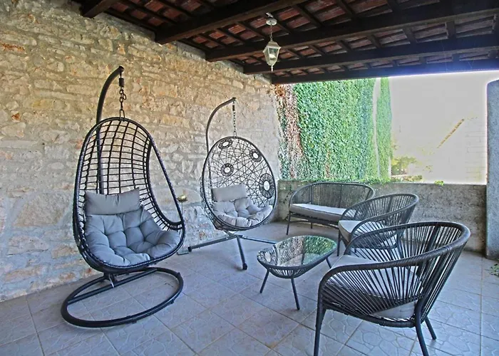 Comfortable With Pool And Garden