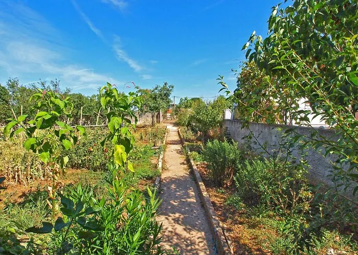 Comfortable With Pool And Garden Dom wakacyjny Valtura