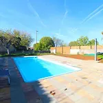 Comfortable With Pool And Garden Prázdninový dům Valtura